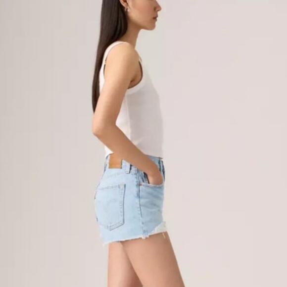 Levi's Premium 501 High Rise Women's Shorts in Luxor Heat Light Wash Size 33 - Picture 10 of 14